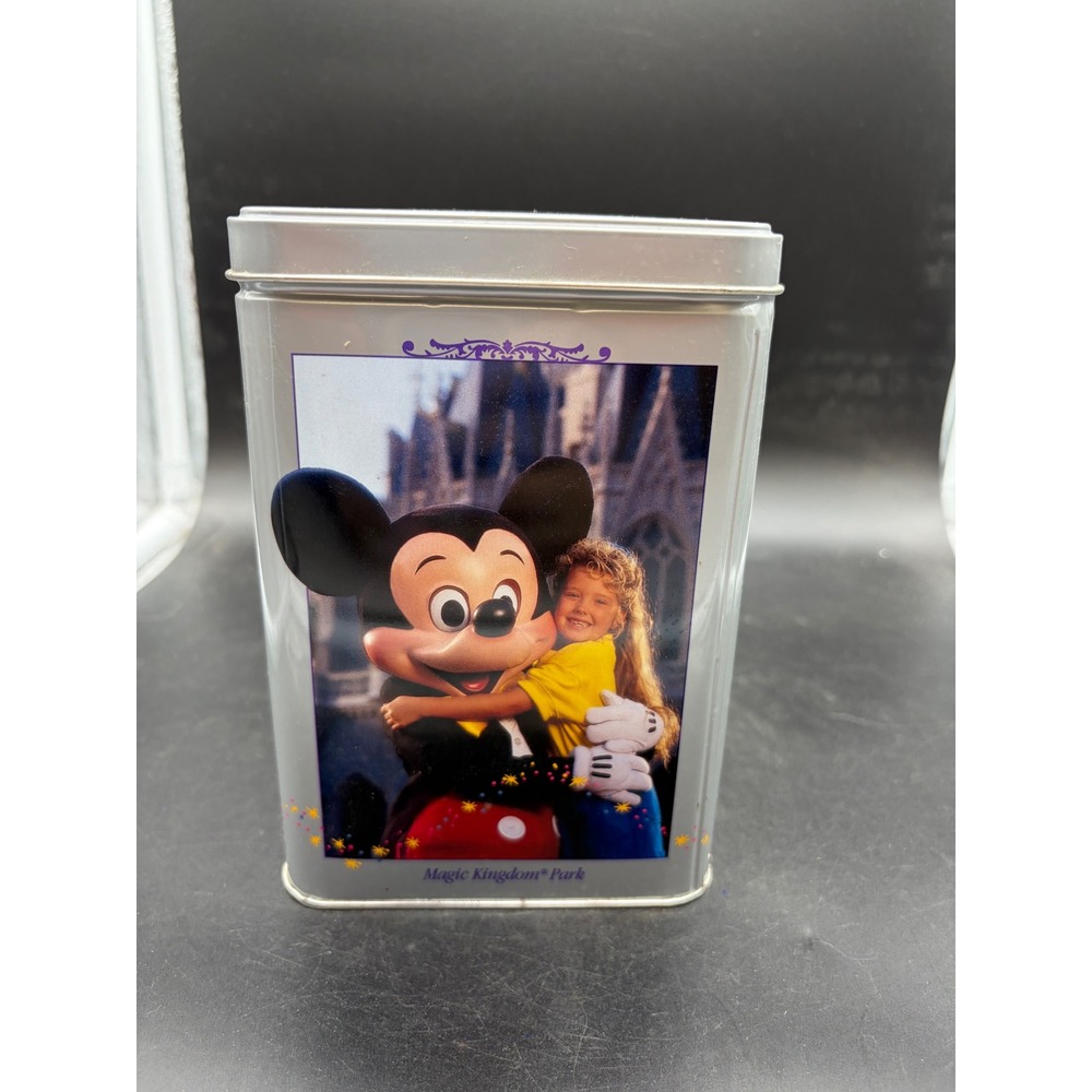 Vintage 1996 Walt Disney World 25th Anniversary Nestle‎ Toll House Cookie Tin